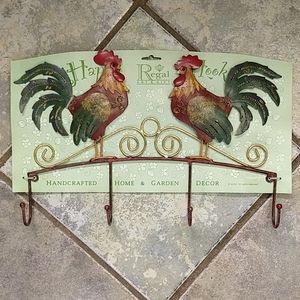 Regal Metal rooster hooks 15"x10" home and garden decor